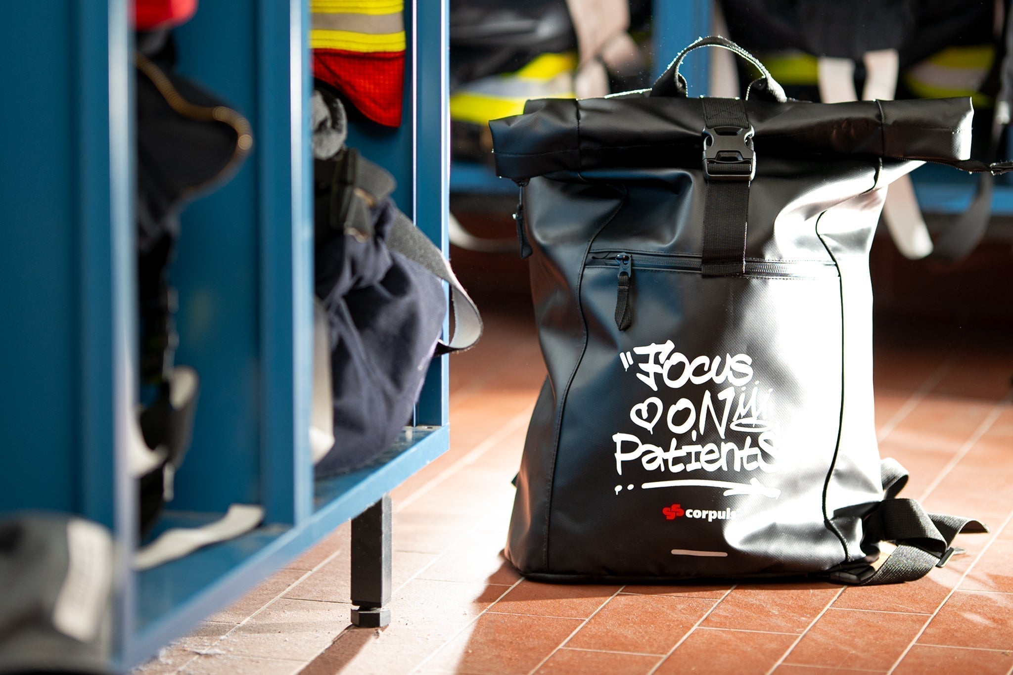 HALTUNG TRAGEN - Merch mit Rückgrat